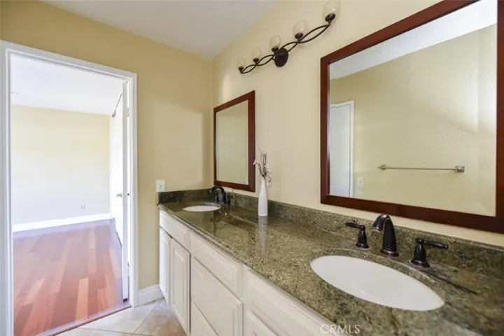 48 Columbia 6, Irvine, California 92612