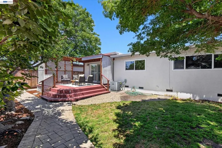 19131 Waverly Avenue, San Lorenzo, California 94541