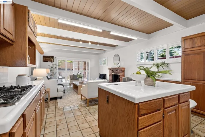 19131 Waverly Avenue, San Lorenzo, California 94541