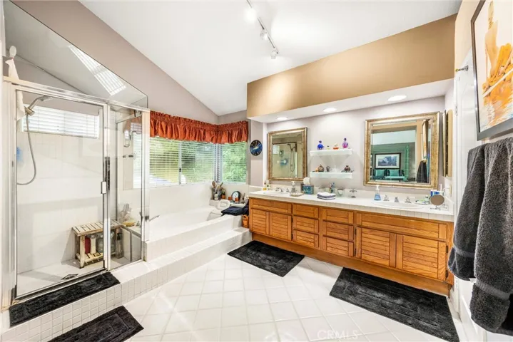 5065 Aviemore, Yorba Linda, California 92887