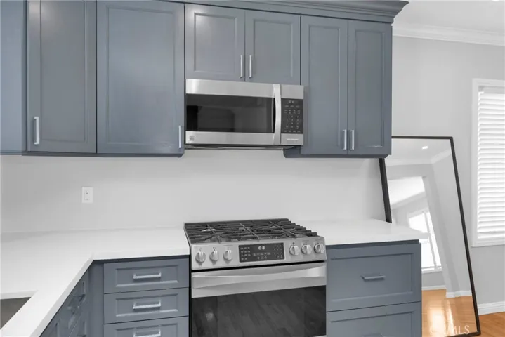 5043 Verdura, Lakewood, California 90712