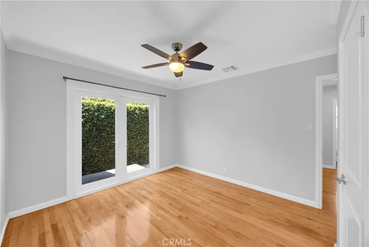 unaltered photo of bedroom - photo 25