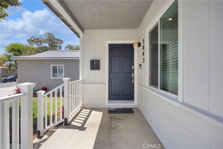5043 Verdura, Lakewood, California 90712