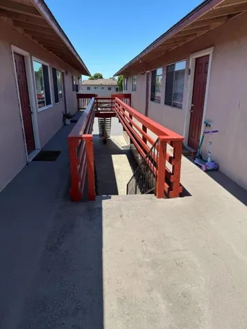 1142 Parkside Street, Salinas, California 93906
