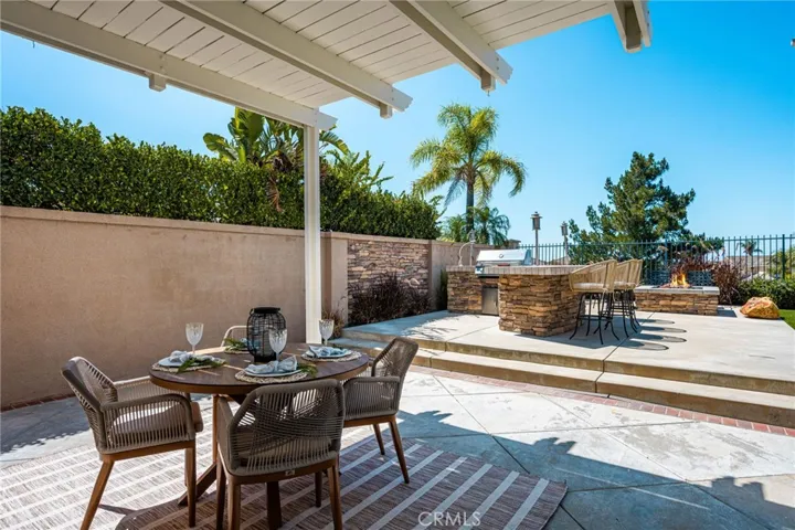 25 La Perla, Lake Forest, California 92610