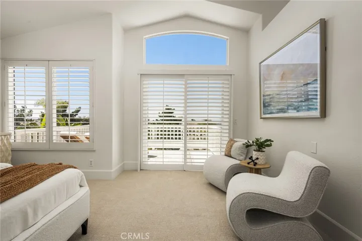 25 La Perla, Lake Forest, California 92610
