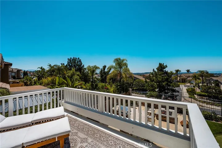 25 La Perla, Lake Forest, California 92610