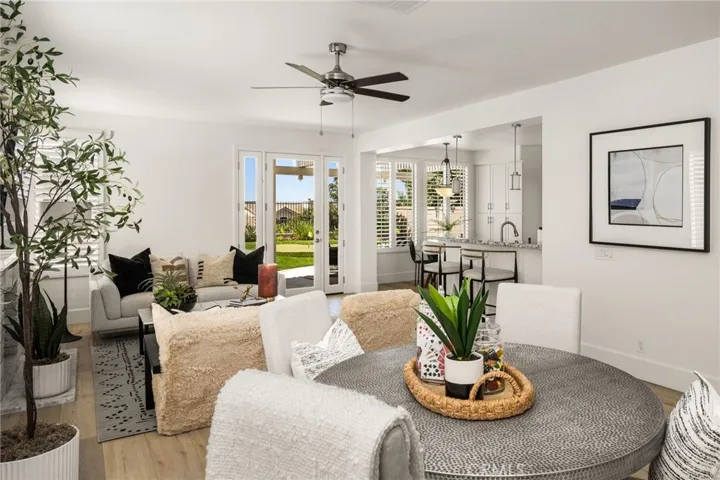 25 La Perla, Lake Forest, California 92610