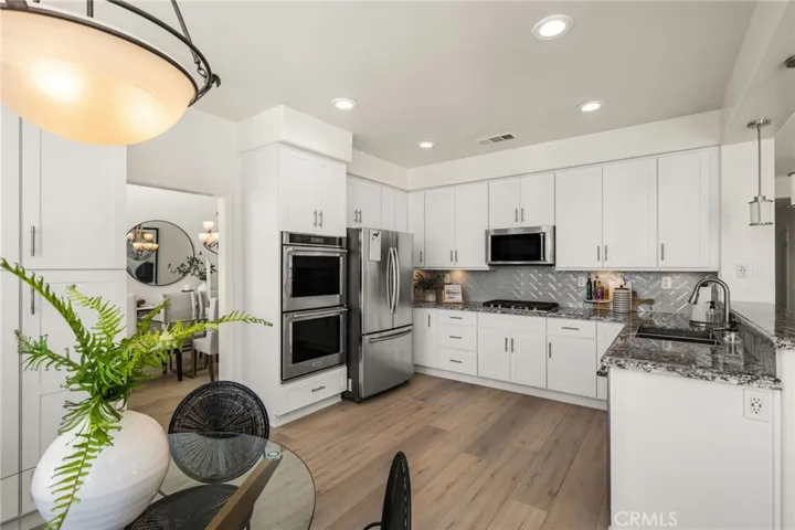 25 La Perla, Lake Forest, California 92610