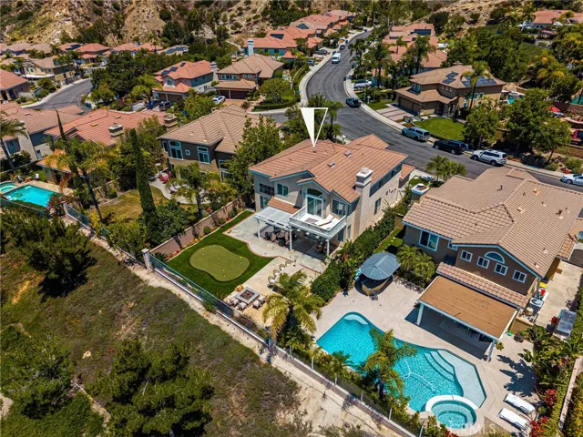 25 La Perla, Lake Forest, California 92610