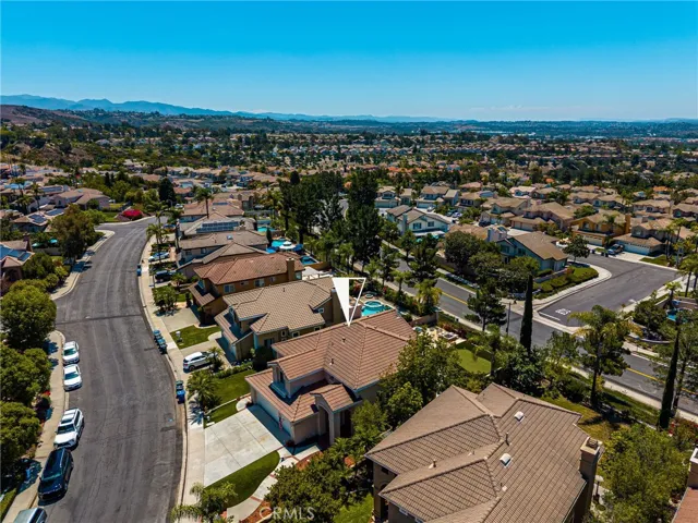 25 La Perla, Lake Forest, California 92610