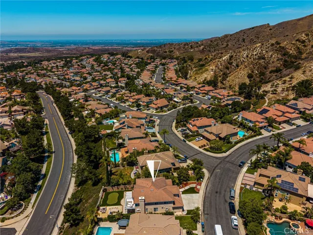25 La Perla, Lake Forest, California 92610