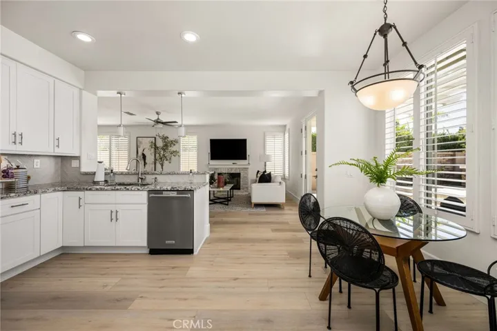 25 La Perla, Lake Forest, California 92610
