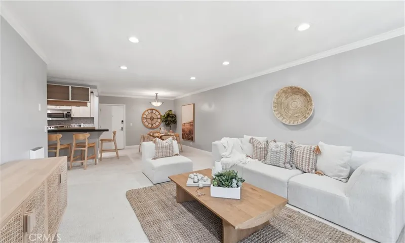 7740 Redlands, Playa Del Rey, California 90293