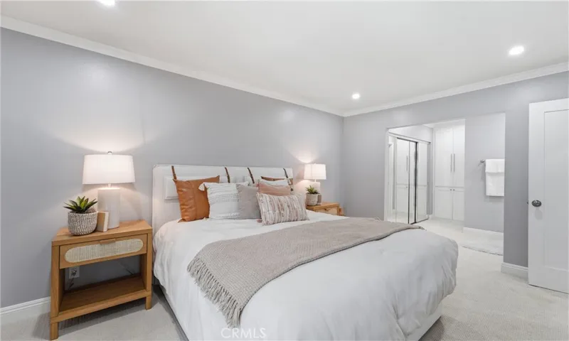 7740 Redlands, Playa Del Rey, California 90293