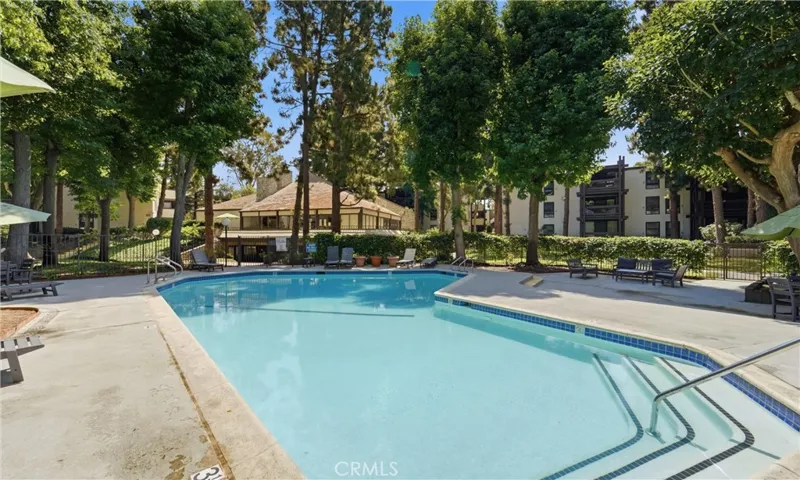 7740 Redlands, Playa Del Rey, California 90293