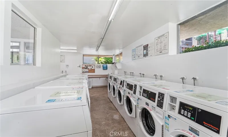 7740 Redlands, Playa Del Rey, California 90293