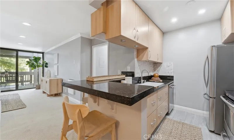7740 Redlands, Playa Del Rey, California 90293