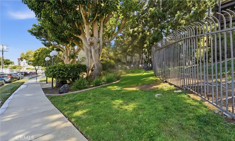 7740 Redlands, Playa Del Rey, California 90293
