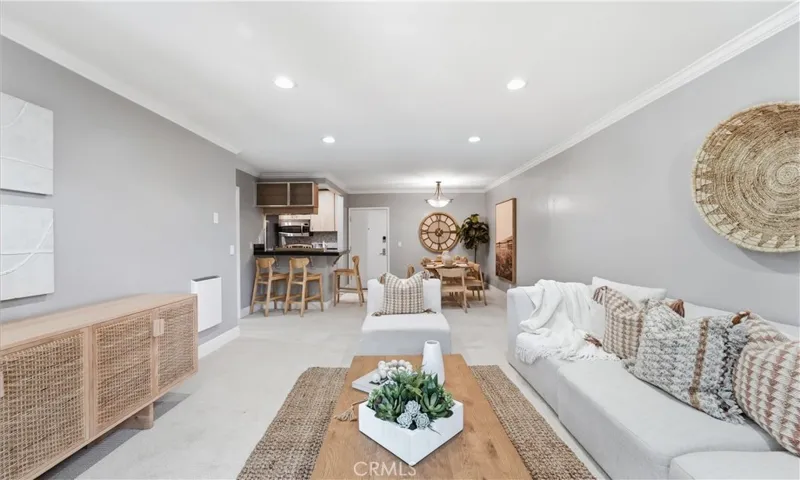 7740 Redlands, Playa Del Rey, California 90293