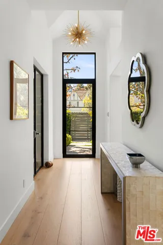 703 25th Street, Santa Monica, California 90402