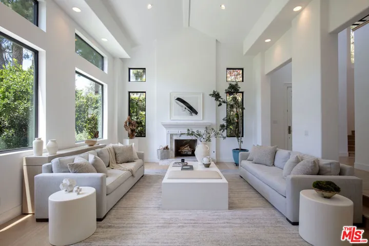 703 25th Street, Santa Monica, California 90402