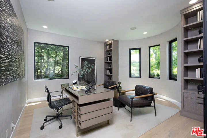 703 25th Street, Santa Monica, California 90402