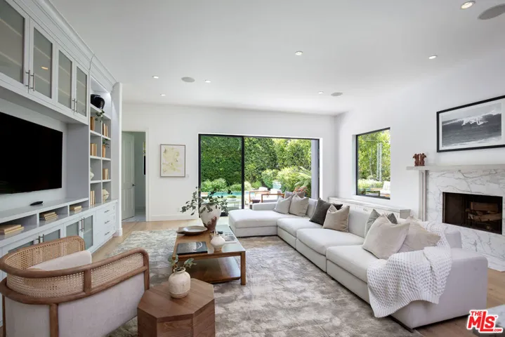 703 25th Street, Santa Monica, California 90402