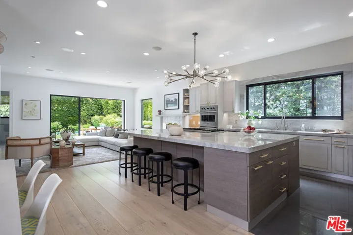 703 25th Street, Santa Monica, California 90402