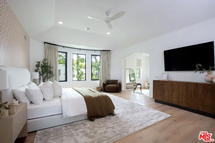703 25th Street, Santa Monica, California 90402