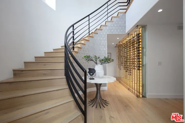 703 25th Street, Santa Monica, California 90402