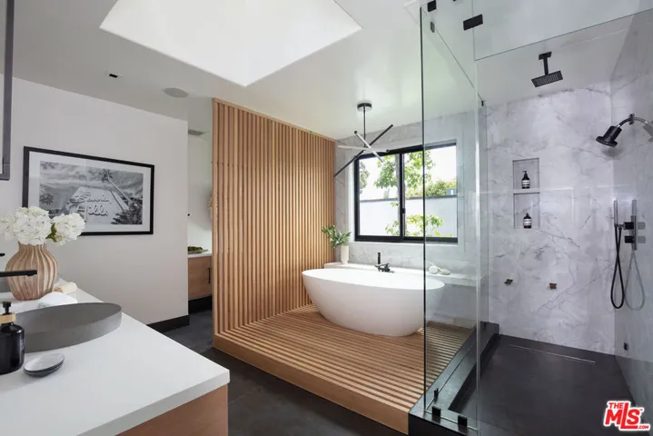 703 25th Street, Santa Monica, California 90402