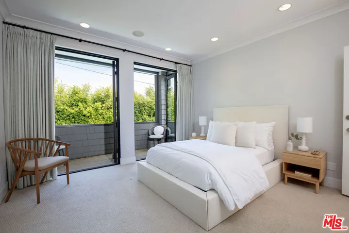703 25th Street, Santa Monica, California 90402