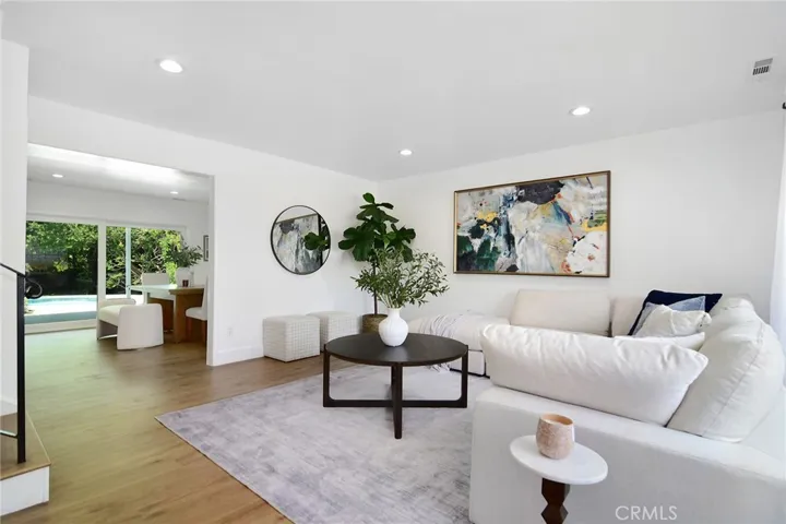 5655 Ramara Avenue, Woodland Hills, California 91367