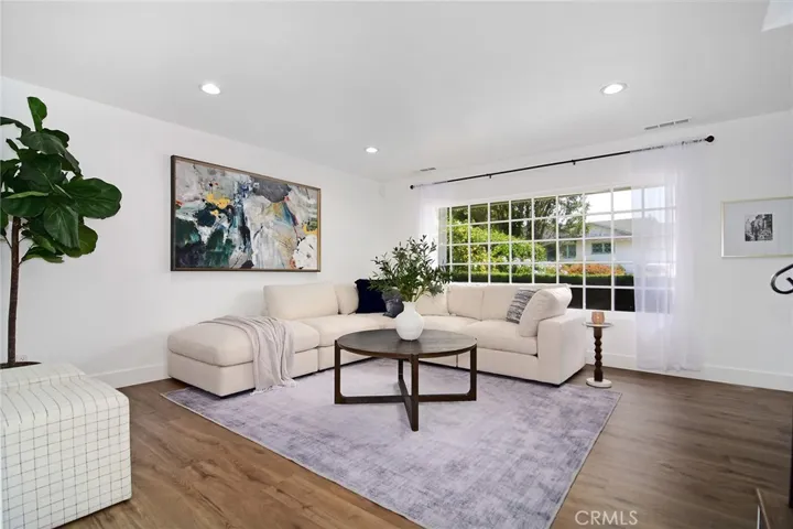 5655 Ramara Avenue, Woodland Hills, California 91367