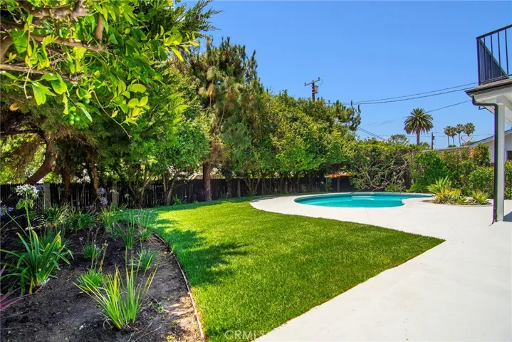 5655 Ramara Avenue, Woodland Hills, California 91367