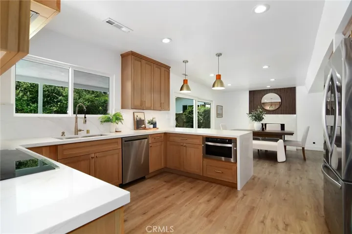 5655 Ramara Avenue, Woodland Hills, California 91367