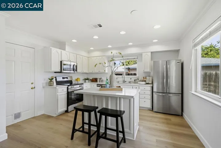3537 Thunderbird Dr, Concord, California 94520