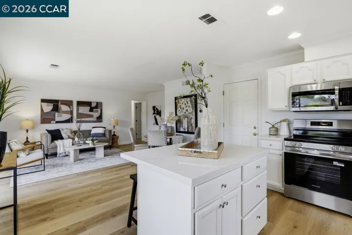 3537 Thunderbird Dr, Concord, California 94520