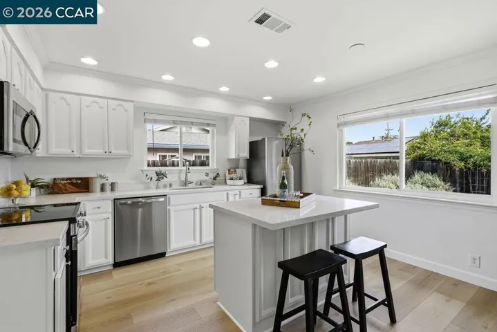 3537 Thunderbird Dr, Concord, California 94520