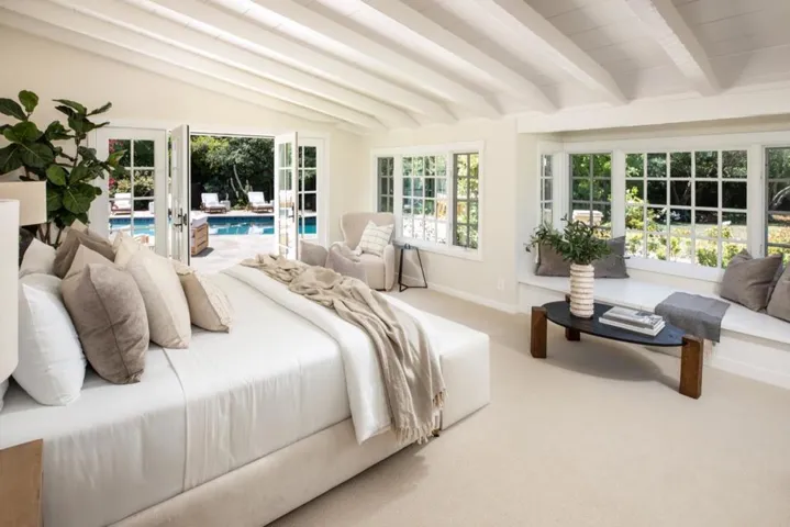14 Flood Circle, Atherton, California 94027