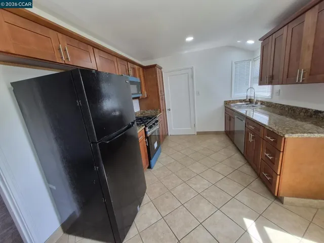 120 S 39th St, Richmond, California 94804