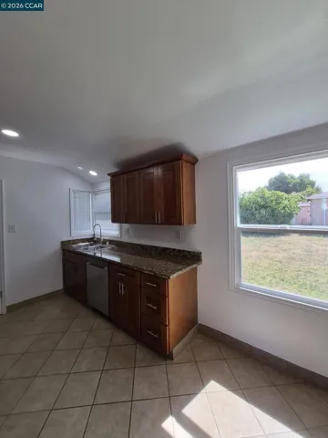 120 S 39th St, Richmond, California 94804