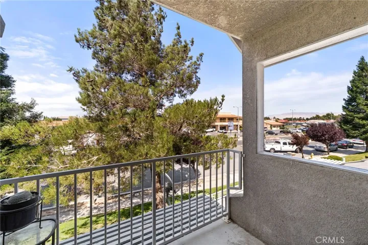 13310 Spring Valley B, Victorville, California 92395