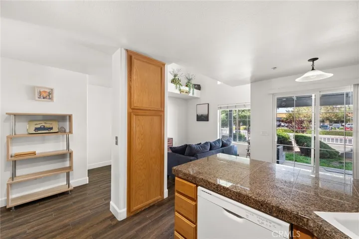 13310 Spring Valley B, Victorville, California 92395