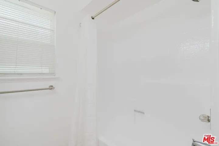 3622 Kalsman Drive 2, Los Angeles, California 90016