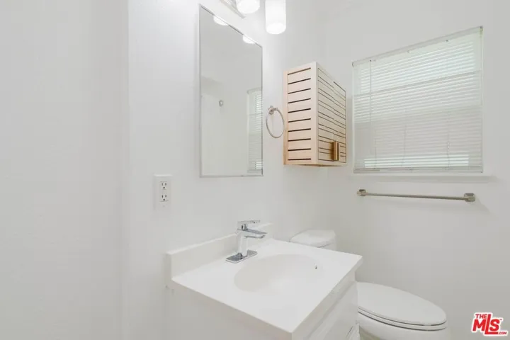 3622 Kalsman Drive 2, Los Angeles, California 90016