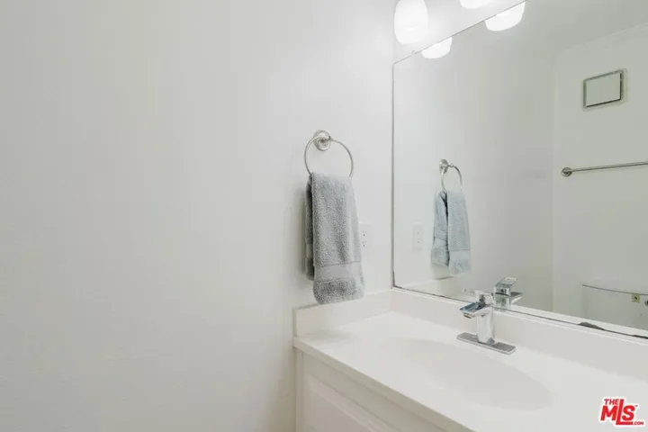 3622 Kalsman Drive 2, Los Angeles, California 90016