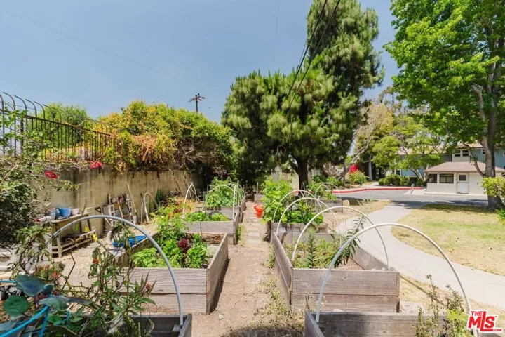 3622 Kalsman Drive 2, Los Angeles, California 90016