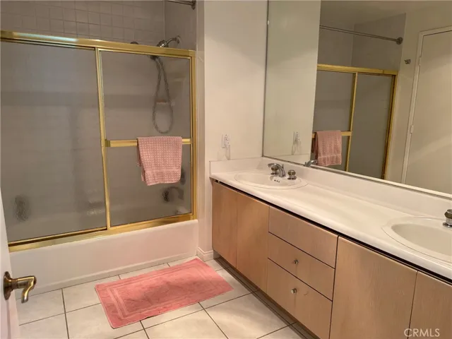 850 E Ocean Boulevard B3, Long Beach, California 90802